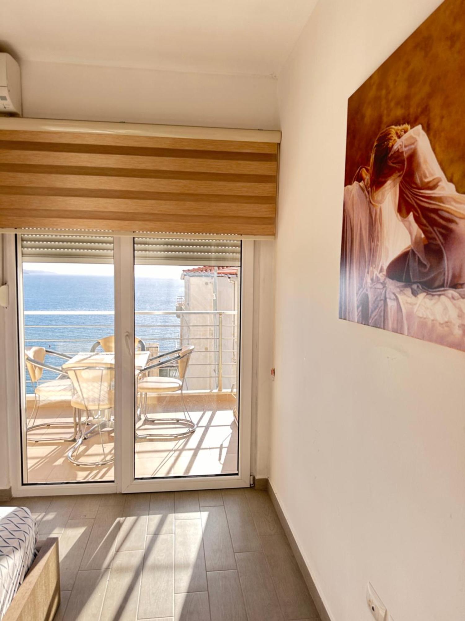 Rose Sea View Apartment Sarande Bagian luar foto