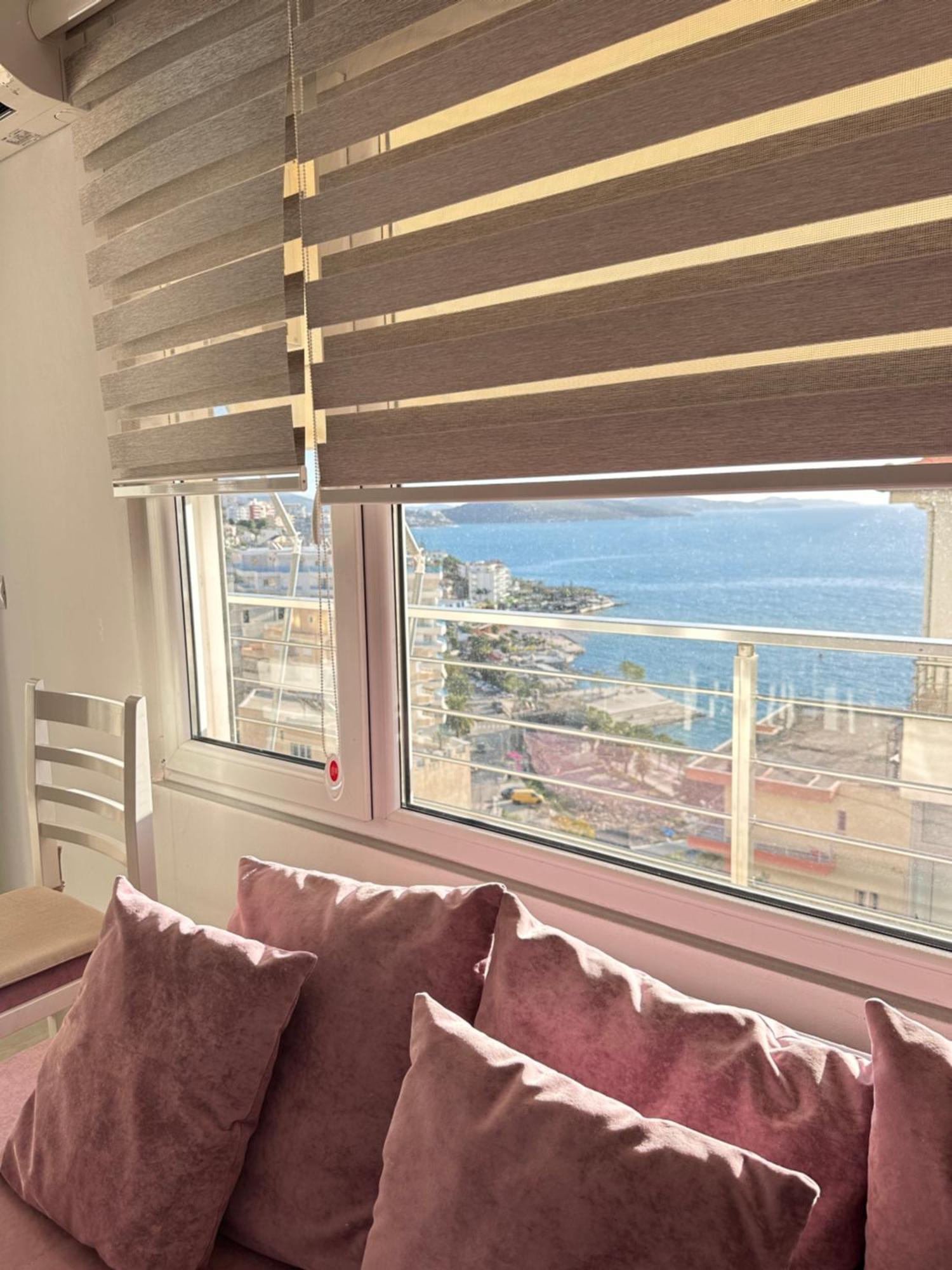 Rose Sea View Apartment Sarande Bagian luar foto