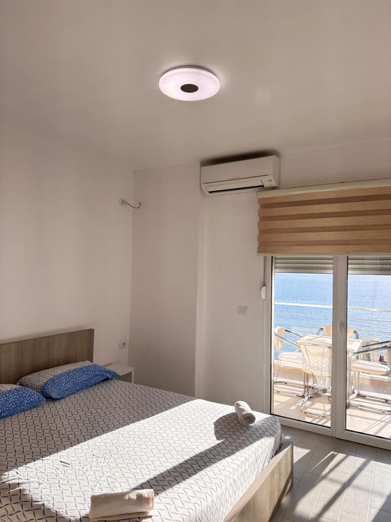 Rose Sea View Apartment Sarande Bagian luar foto